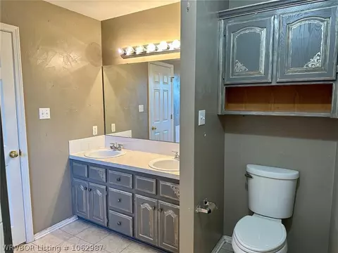 400 Village Dr, Lavaca, AR 72941 photo 16