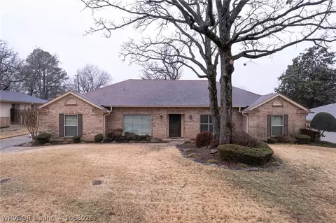 2116 Warwick Pl, Fort Smith, AR 72903 photo 1