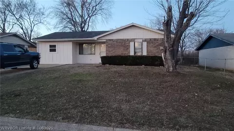 1102 P St, Barling, AR 72923 photo 1