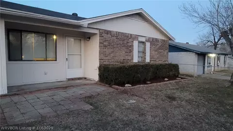 1102 P St, Barling, AR 72923 photo 2