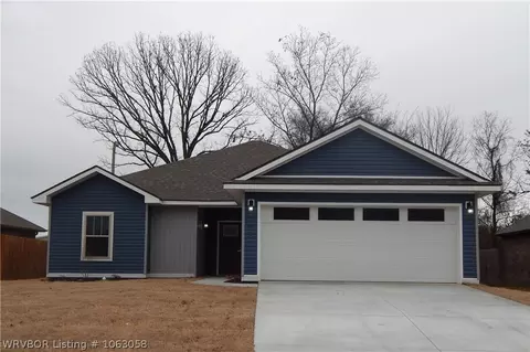203 Honeysuckle St, Alma, AR 72921
