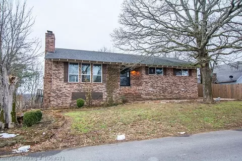 2005 E Hickory St, Greenwood, AR 72936 photo 1