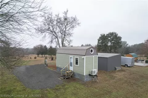 704 Cross Lanes Rd, Alma, AR 72921