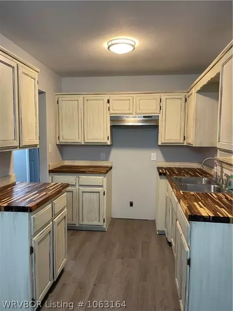 205 Brown St, Paris, AR 72855 photo 6