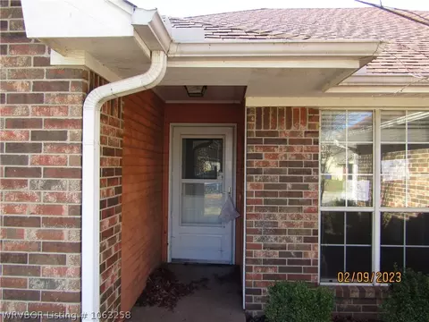 7704 S 25th St, Fort Smith, AR 72908 photo 2