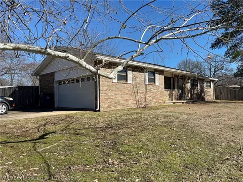 8317 Hermitage Cir, Fort Smith, AR 72908 photo 2