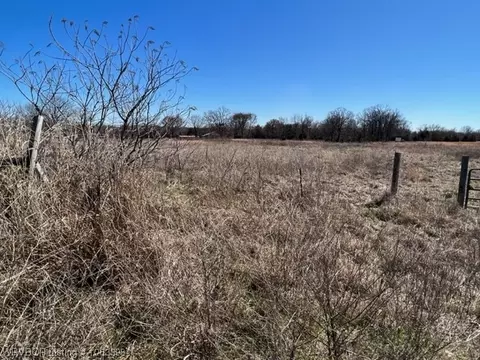 0000 E 1020, Sallisaw, OK 74955