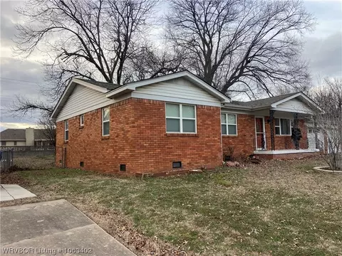 8118 Cypress Ave, Fort Smith, AR 72908 photo 2