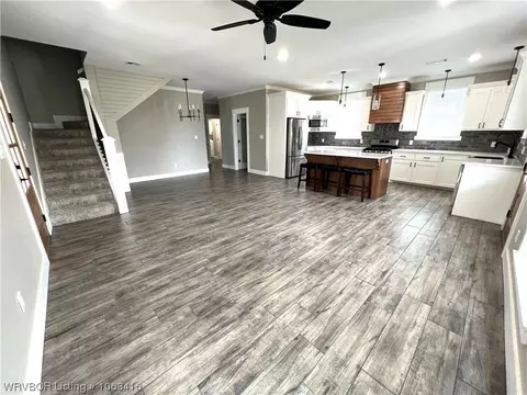 1910 Ebbing Loop, Barling, AR 72923 photo 6