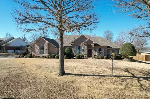6501 Fieldcrest Dr, Fort Smith, AR 72916