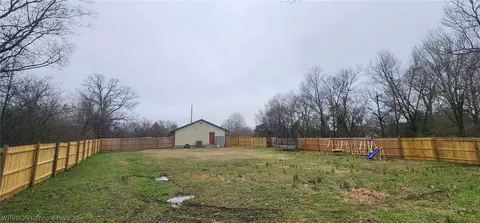 294 7th St, Waldron, AR 72958 photo 4