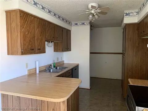 5805 S Enid Cir, Fort Smith, AR 72903 photo 8