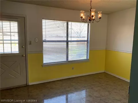 5805 S Enid Cir, Fort Smith, AR 72903 photo 12