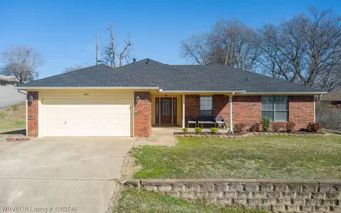 6801 S V St, Fort Smith, AR 72903 photo 1