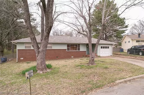 1701 Utica St, Fort Smith, AR 72901 photo 2