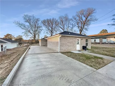 24 22nd St, Van Buren, AR 72956