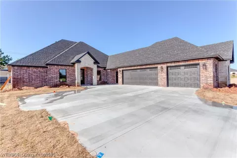 4207 Stonehouse Rd, Fort Smith, AR 72903