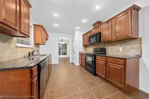 8100 Huntington Way, Fort Smith, AR 72916 photo 5