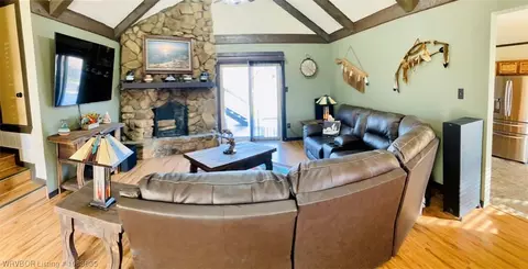 406 7th St, Barling, AR 72923 photo 3