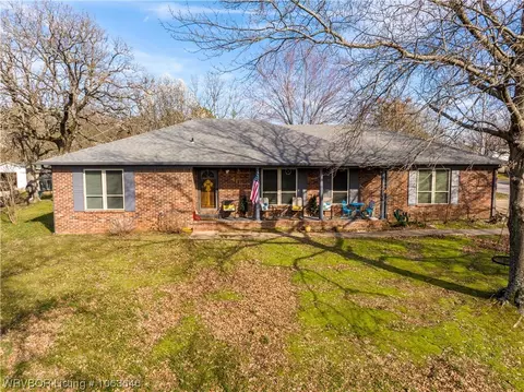 416 Skyline Dr, Van Buren, AR 72956