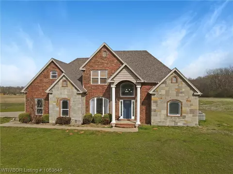 9304 E County Line Rd, Charleston, AR 72933