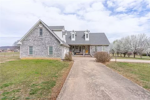 1717 W Young Ave, Stilwell, OK 74960