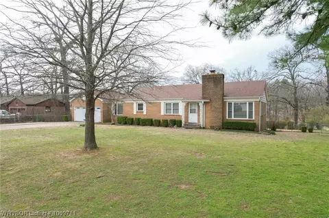 1225 N 57th Pl, Fort Smith, AR 72904 photo 1