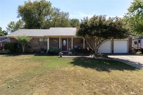 1305 Rena Rd, Van Buren, AR 72956