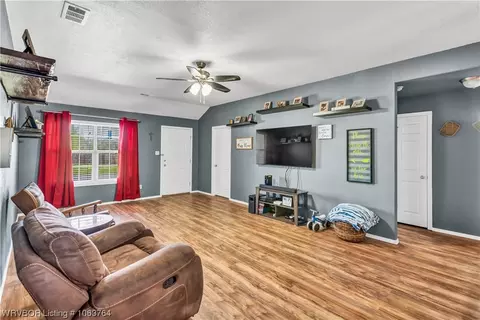 205 Colony Ct, Barling, AR 72923 photo 6