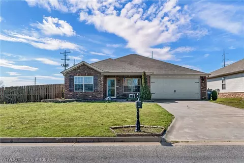 205 Colony Ct, Barling, AR 72923 photo 1