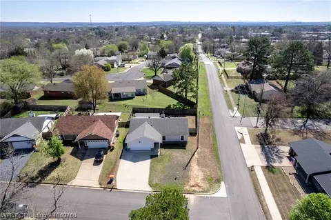 809 N St, Barling, AR 72923 photo 31