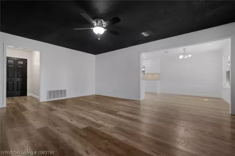 809 N St, Barling, AR 72923 photo 7