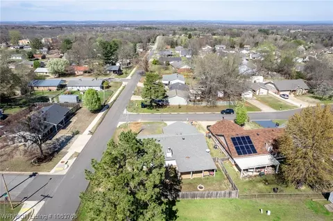 809 N St, Barling, AR 72923 photo 32