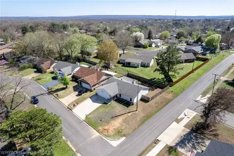 809 N St, Barling, AR 72923 photo 36