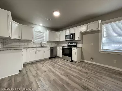 1412 Gary St, Fort Smith, AR 72901 photo 5