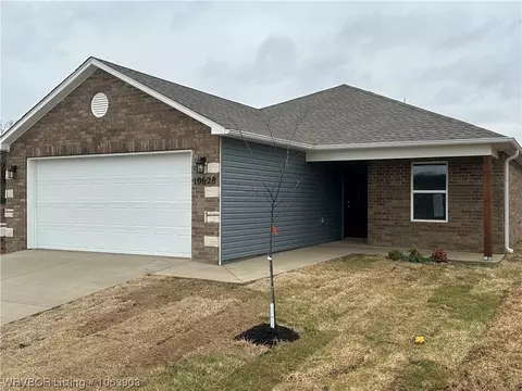 10628 Cottonwood Dr, Fort Smith, AR 72916