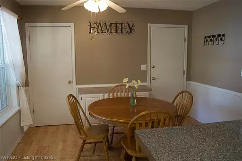 104 W Spring St, Ozark, AR 72949 photo 8
