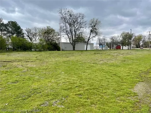 1205 S Mckenna St, Poteau, OK 74953