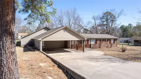 412 N Coker St, Greenwood, AR 72936