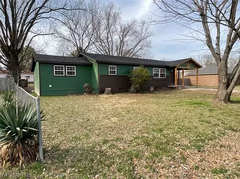 811 N 2nd St, Ozark, AR 72949 photo 2