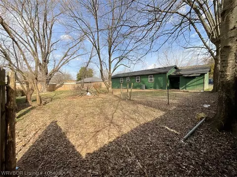 811 N 2nd St, Ozark, AR 72949 photo 6