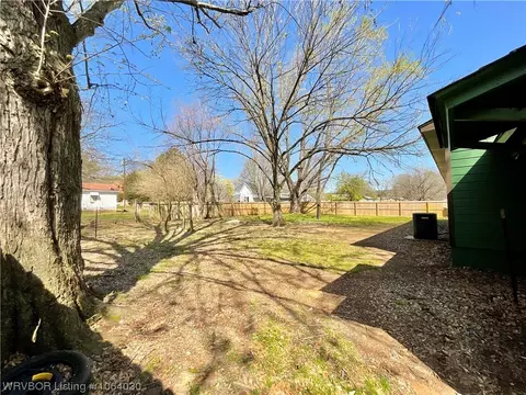 811 N 2nd St, Ozark, AR 72949 photo 37