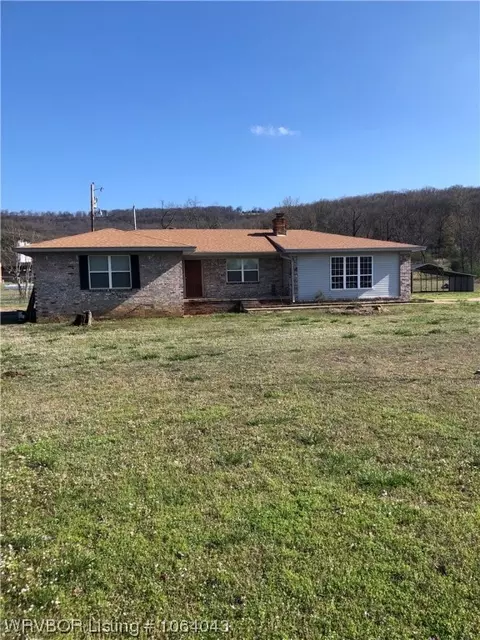 2020 Lake Fort Smith Rd, Mountainburg, AR 72946