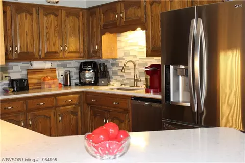 900 Riverview Dr, Alma, AR 72921 photo 3