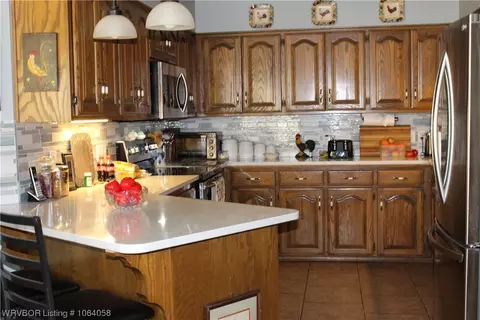 900 Riverview Dr, Alma, AR 72921 photo 2