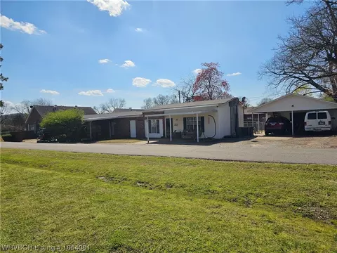513 Chism St, Paris, AR 72855 photo 4