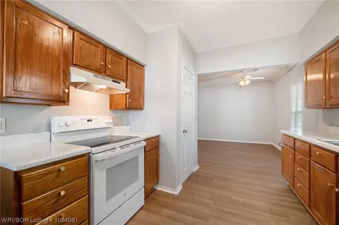 2220 28th St, Fort Smith, AR 72904 photo 4