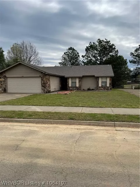 8917 S 30th St, Fort Smith, AR 72908 photo 1