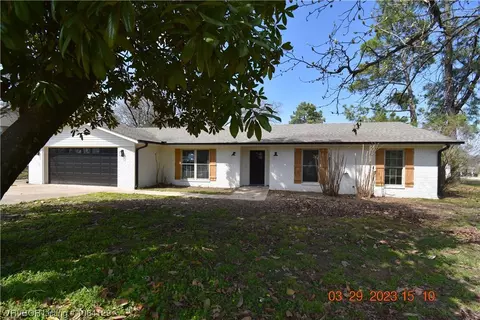 203 W Taylor Dr, Sallisaw, OK 74955