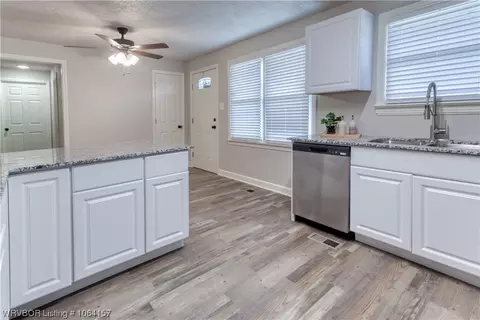 506 44th St, Fort Smith, AR 72903 photo 6